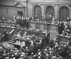 25. Januar: Die Weimarer Republik - Gründe des Scheiterns und Konsequenzen für die Gegenwart